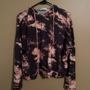 Cropped tie dye pullover